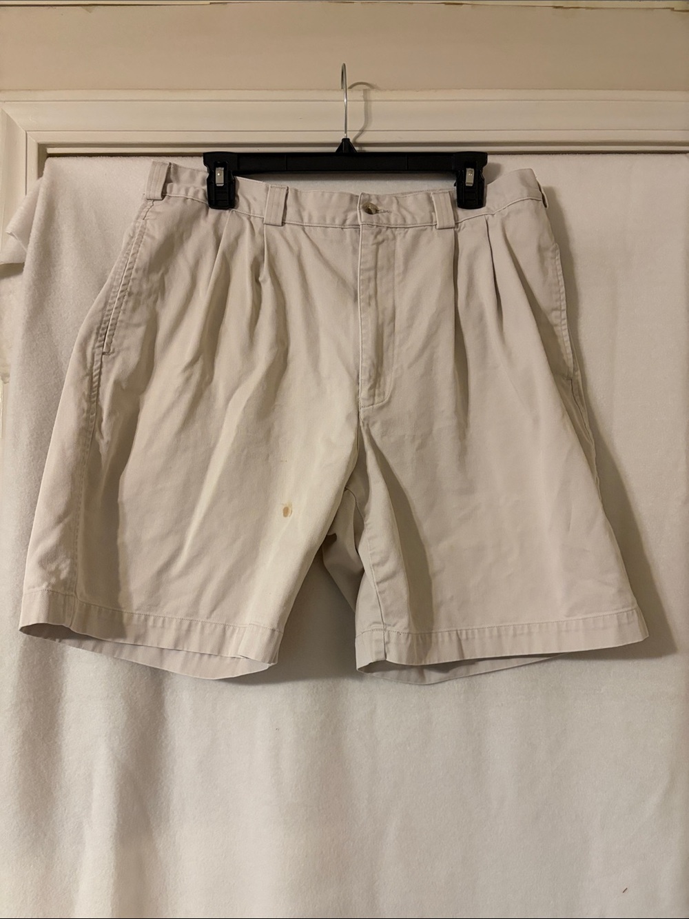 💫 Perry Ellis Men's Light Beige Flat-Front Shorts